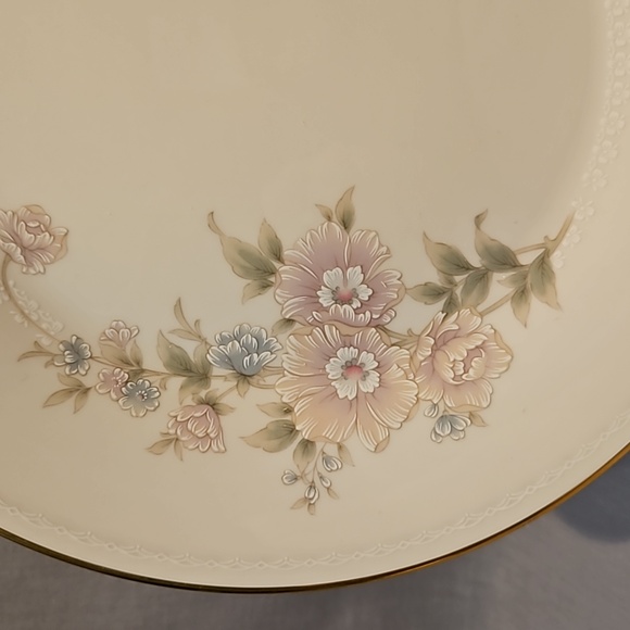 NEW Noritake Ivanhoe 7264 Five Piece Place Setting Ivory China - Picture 2 of 16